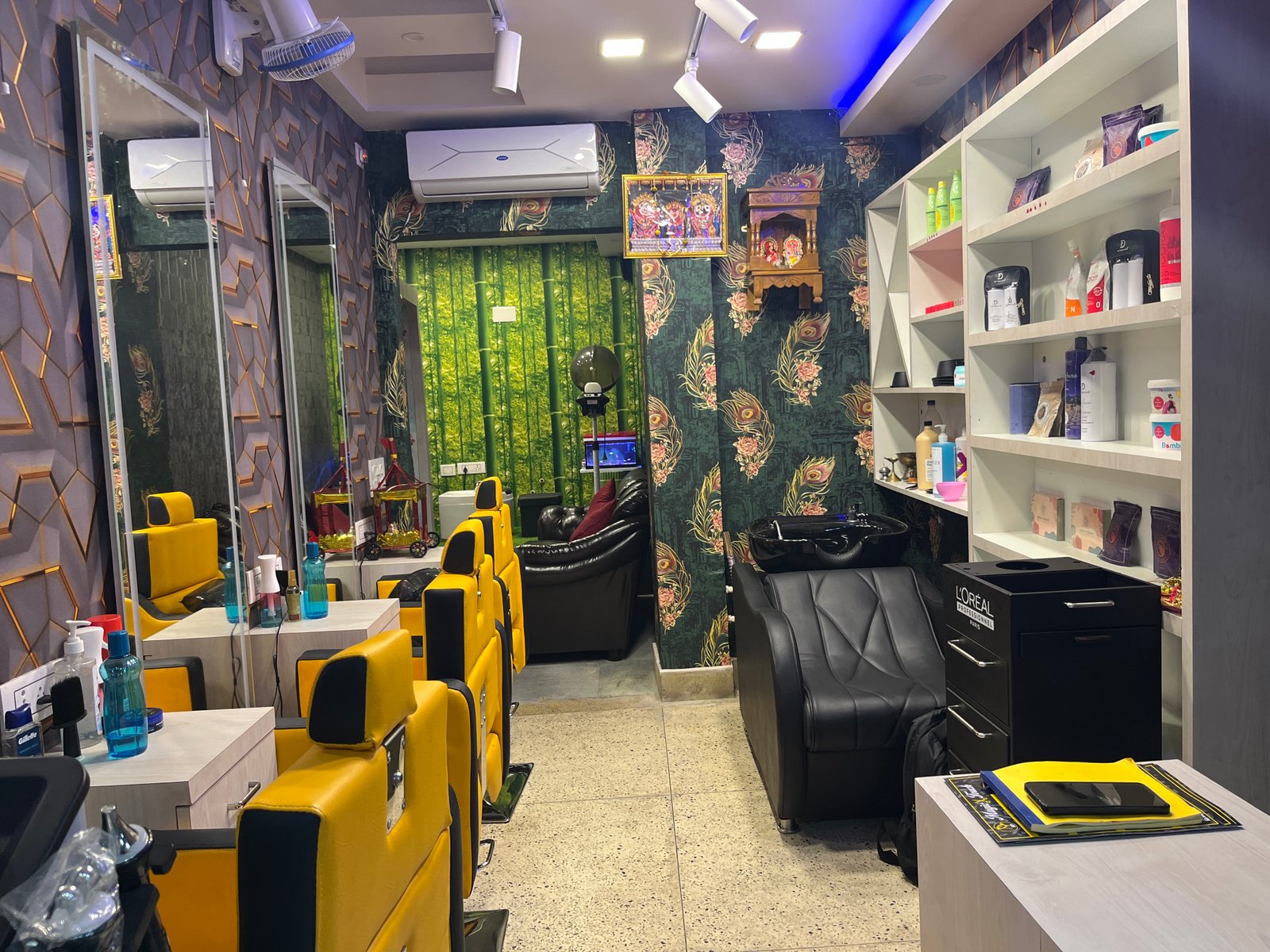 Treatment area inside Magic Touch Unisex Saloon